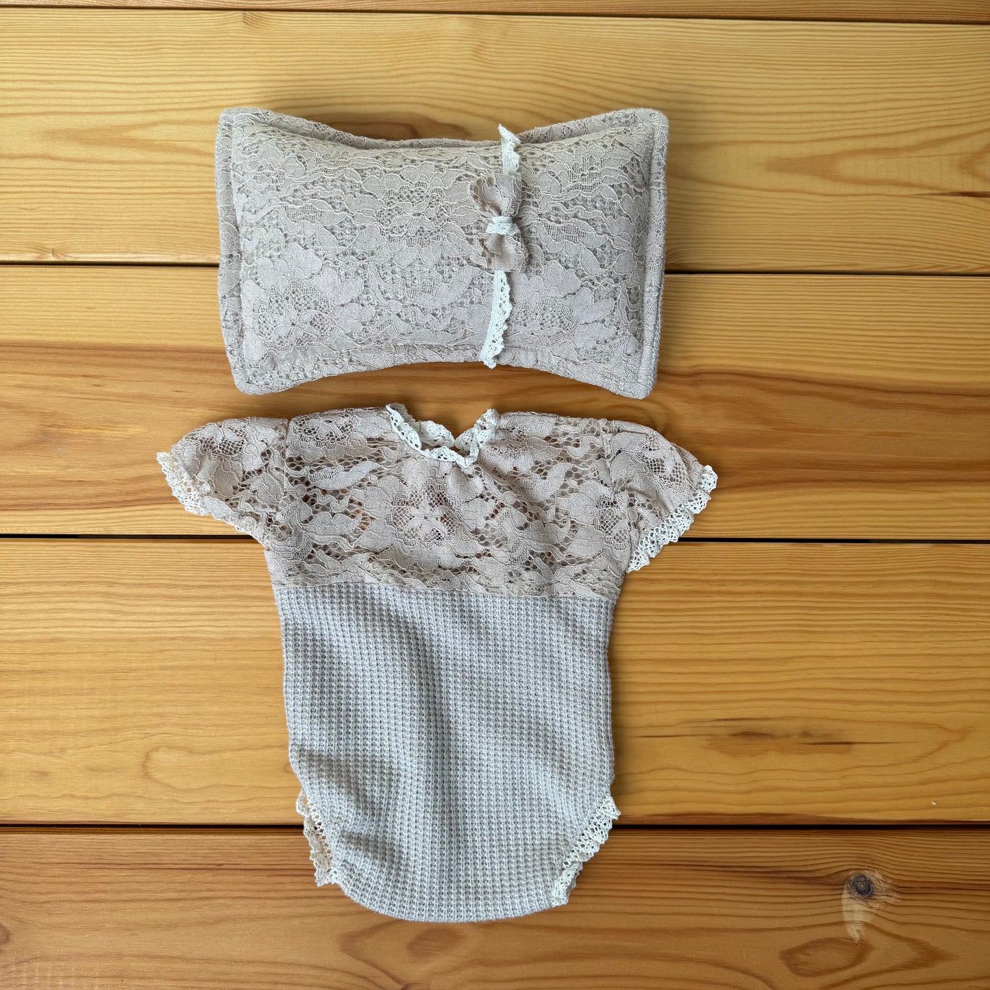 Anie Outfit with Headband and pillow Newborn Photography Prop