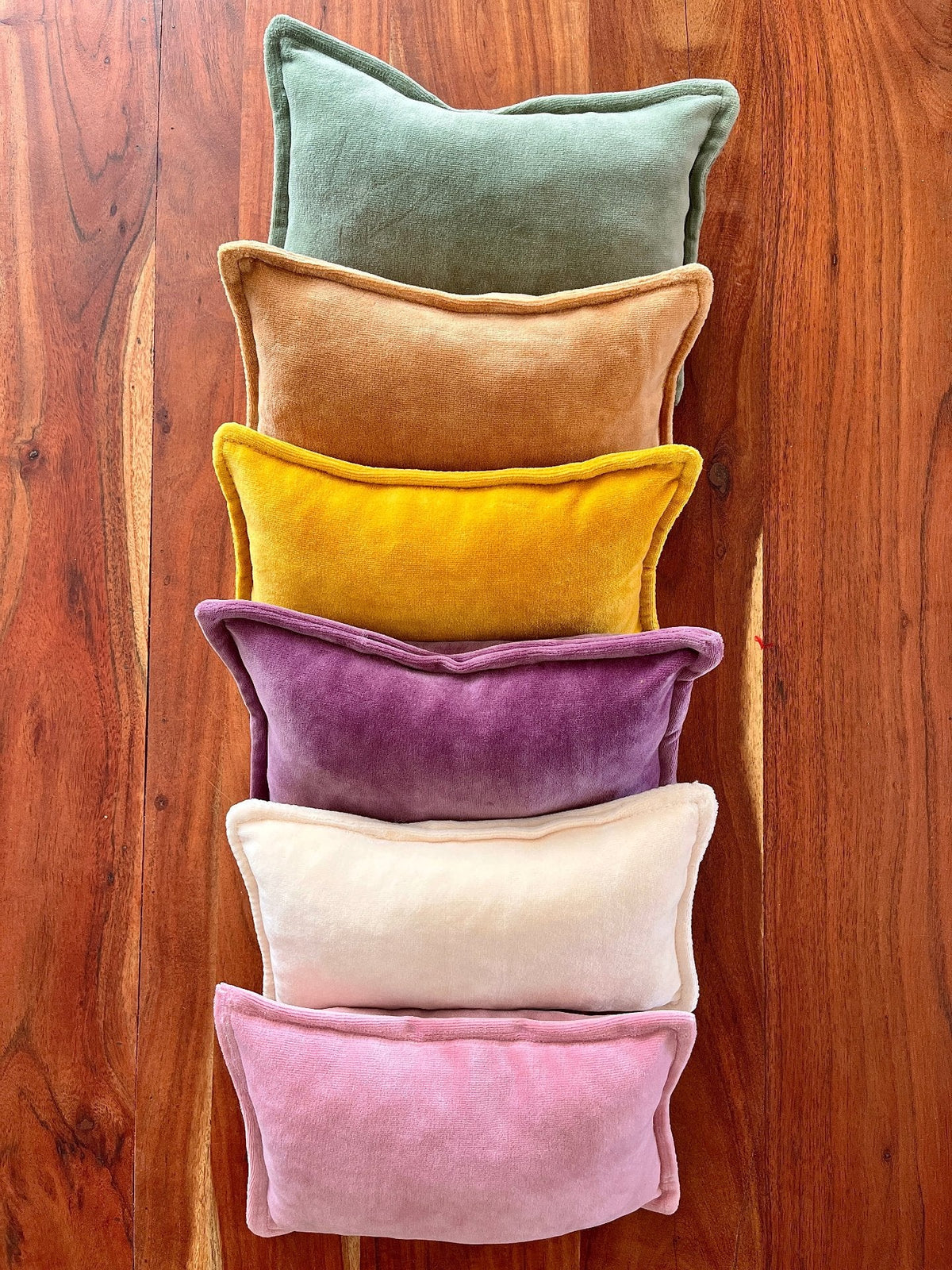 Velvet Dreams Newborn Pillow - daliaphotoprops
