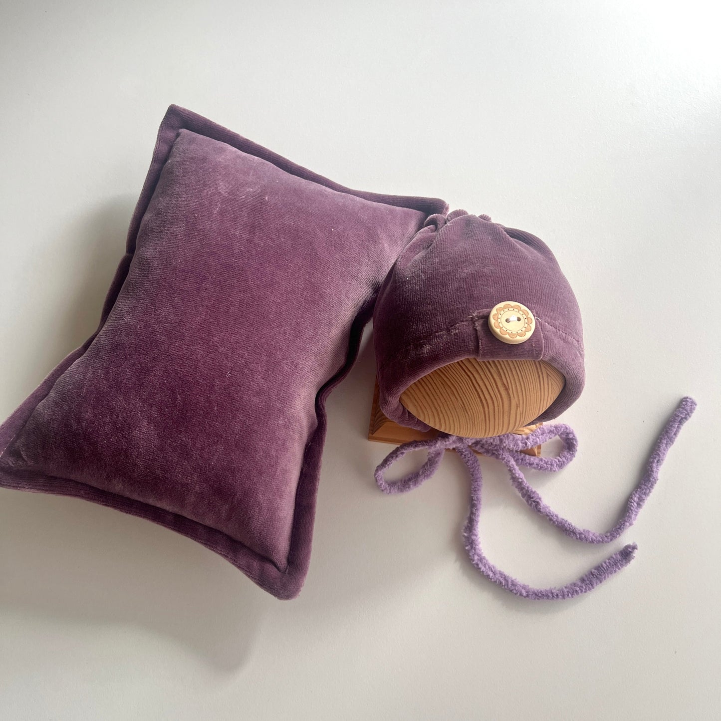 Bonnet with pillow plum velvet Newborn Photography Props