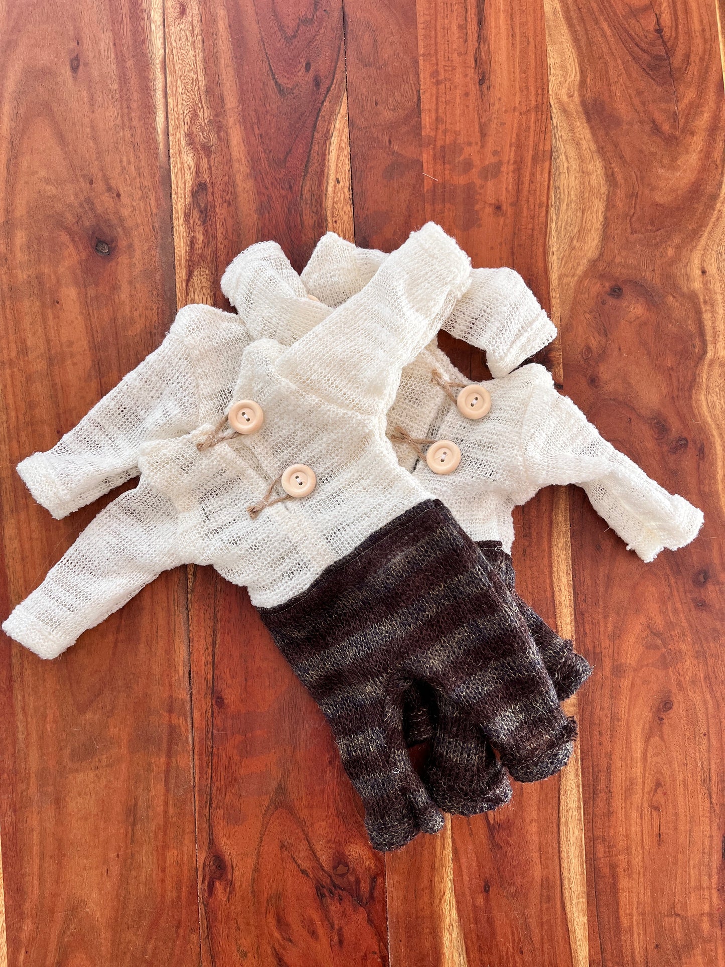 Jack’s outfit for the newborn session in boho style.