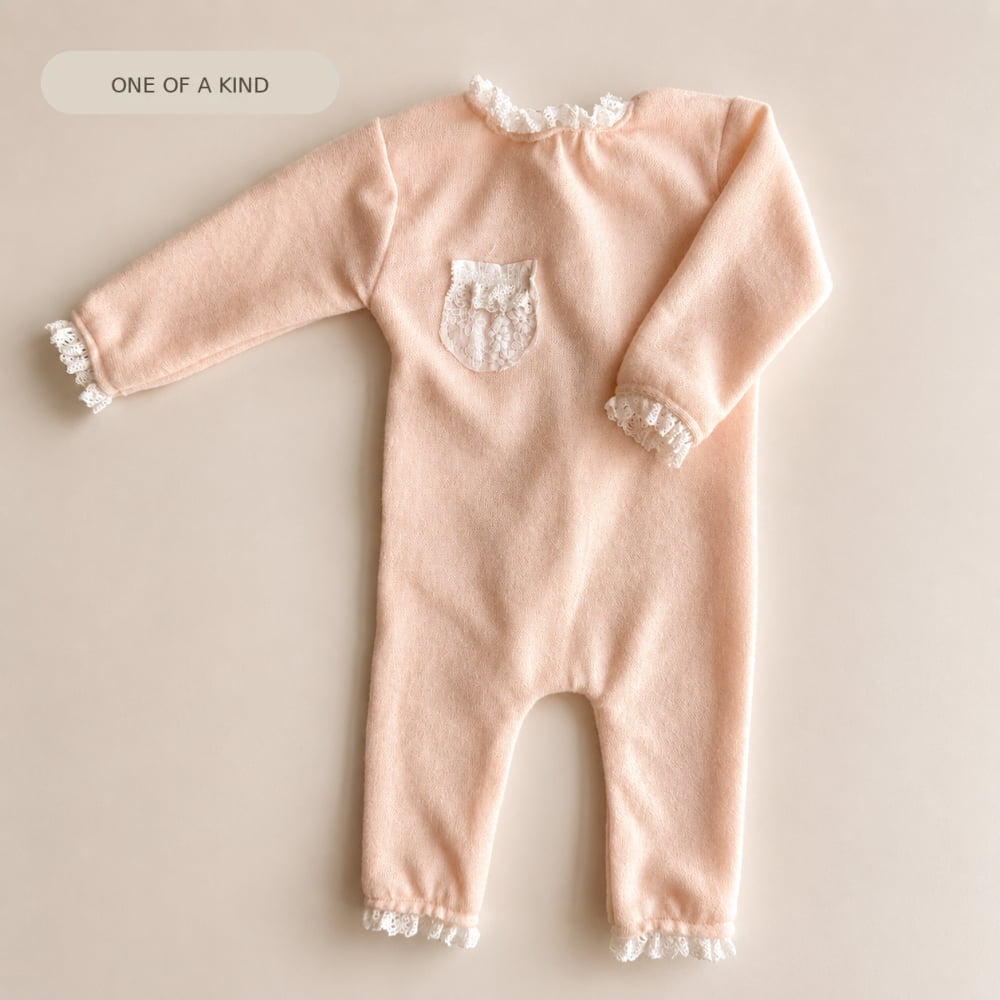 Amelia Lace Romper – Blush | Newborn Photography Props