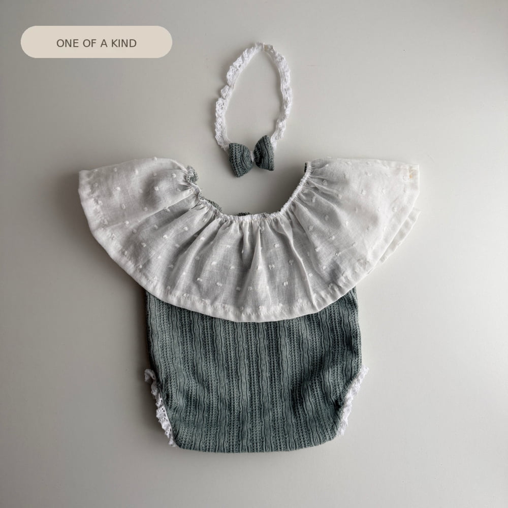 Newborn Romper with Ruffle + Headband – Photography Prop Set