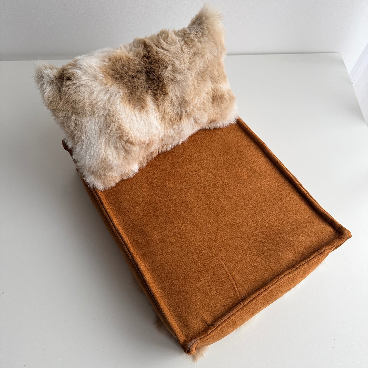 Double-Sided Newborn Photography Mattress – Faux Fur & Brown Leather Look