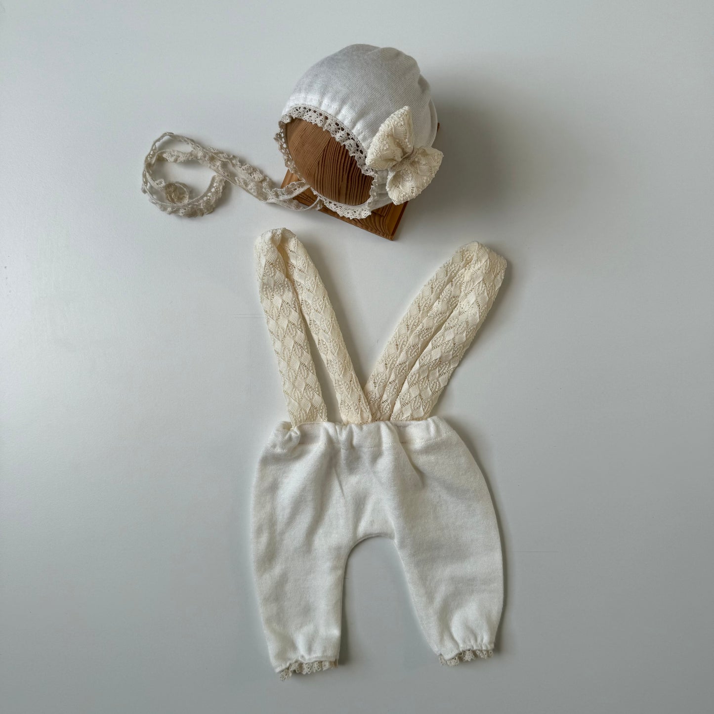 Cream lace Pants with bonnet for girl Baby Newborn Photography Prop