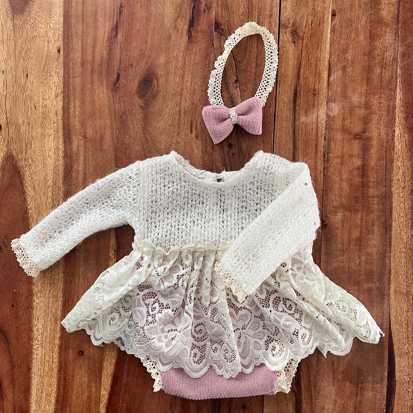 Amey Cream & Pink new.Newborn Photography Prop Outfit For Girl
