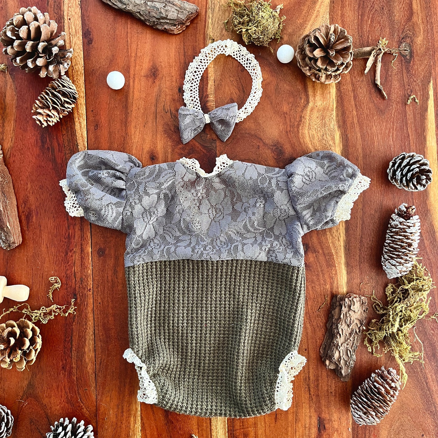 Anabelle khakifarbenes Neugeborenen-Fotografie-Requisiten-Outfit für Mädchen