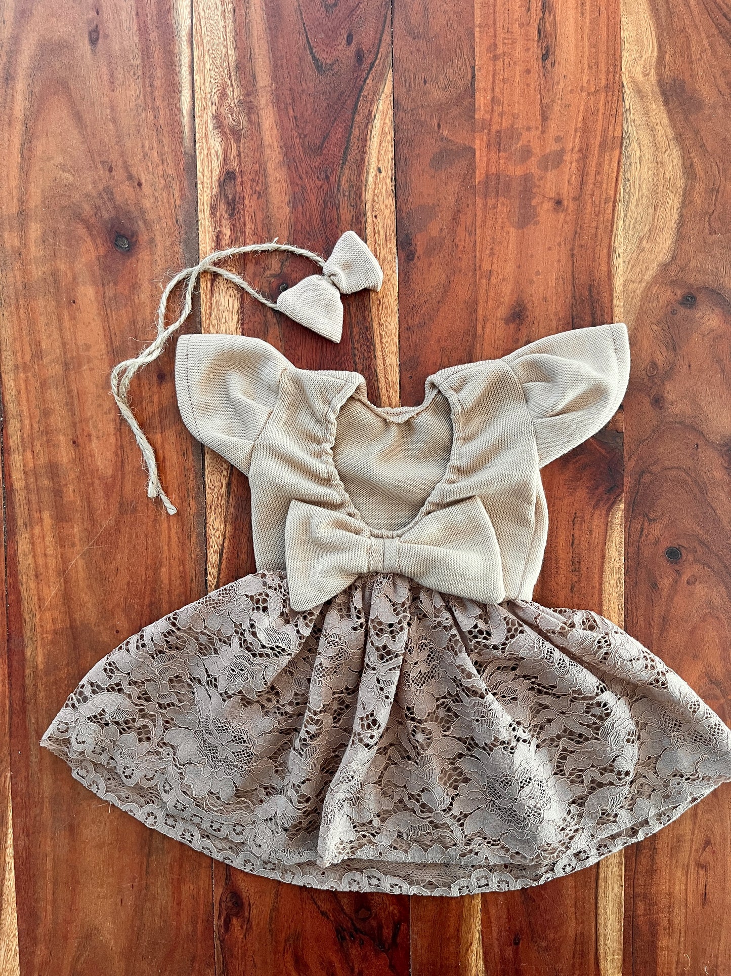 Boho7 dress with lace bottom perfect for newborn photoshoot.