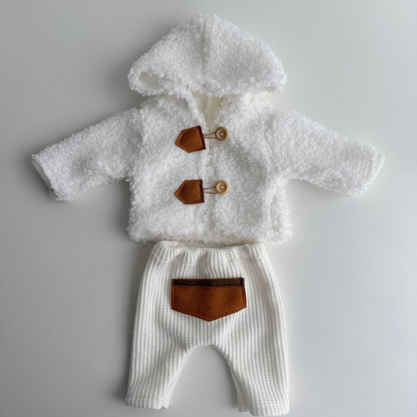 Mateo – Milk Newborn Hoodie Set