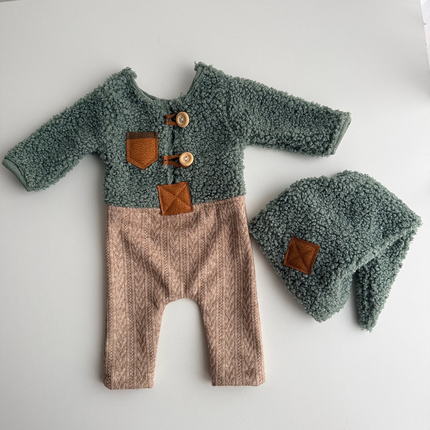 Tom Sage – Newborn One-Piece Outfit with Gnome Hat