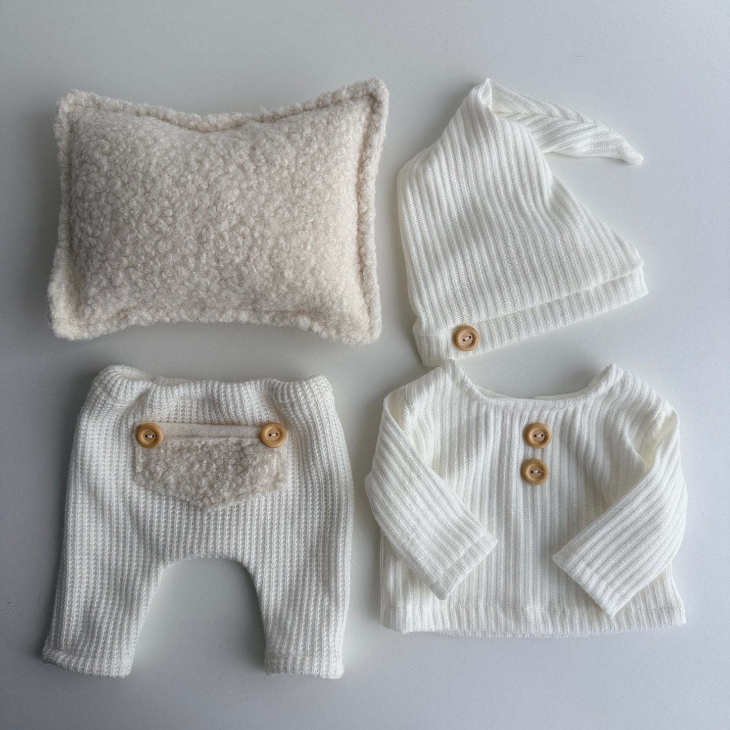 Mateo – Cream Newborn Set