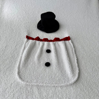 Snowman Backdrop with a pocket and snowman's hat. Newborn photo props