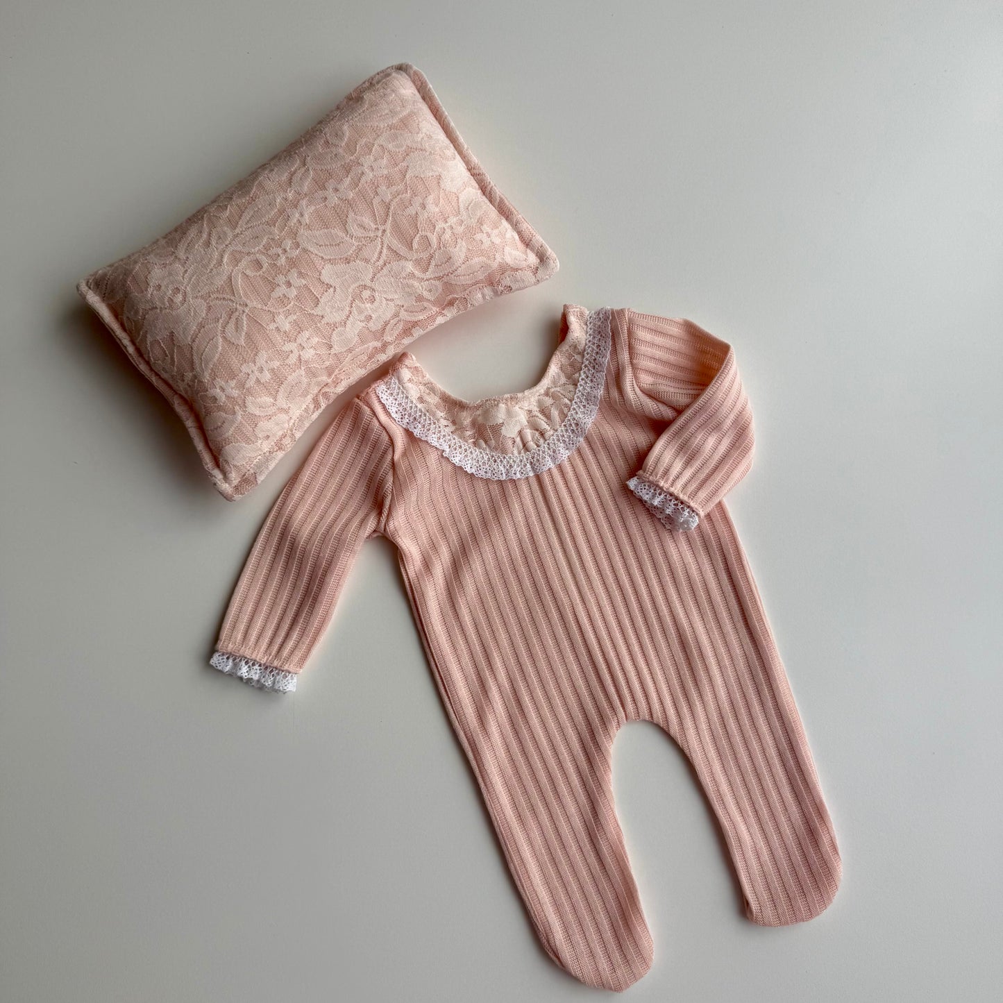 Lucy pink fullfit and pillow Newborn Photography Prop