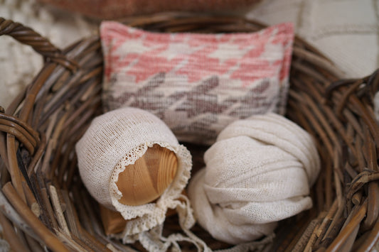 Bonnet with pillow and wrap Newborn Photography Props 13