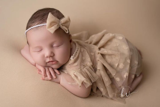 Aria beige Newborn  or Sitter Photography