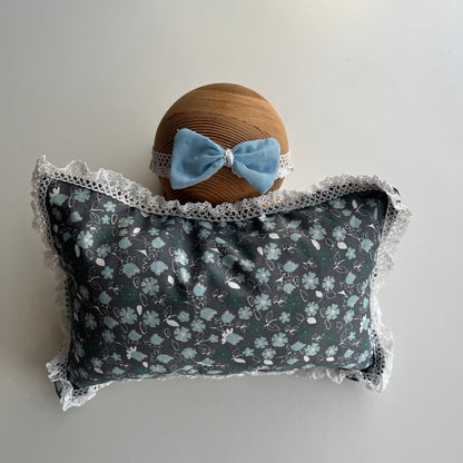 Newborn headband and pillow 4