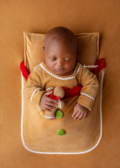 Gingerbread Man Backdrop with a pocket. Newborn photo props