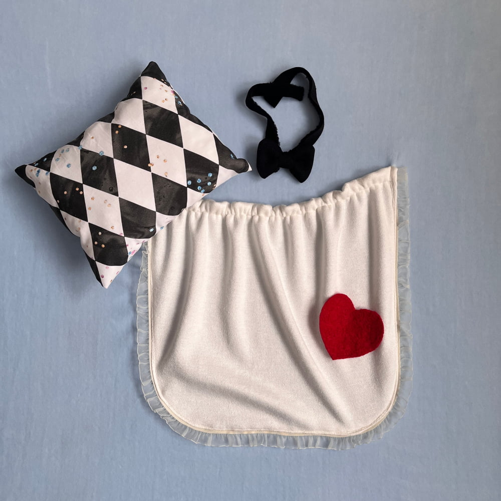 Alice Backdrop with a pocket. Newborn photo props - Full set
