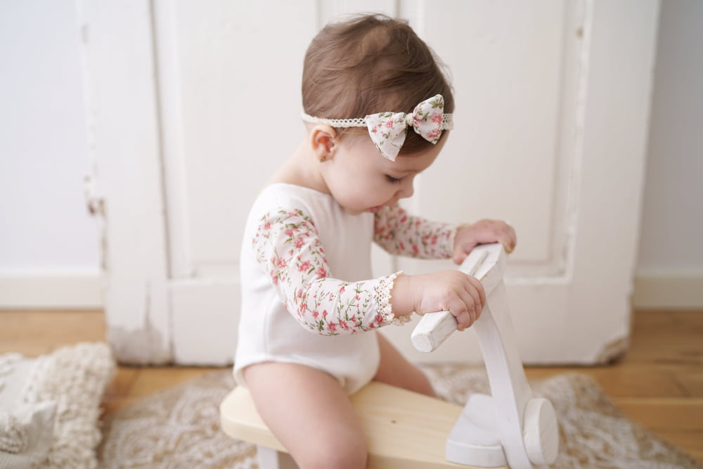 Anne cream and flower sitter Photography Prop Outfit For Girl - Sitter