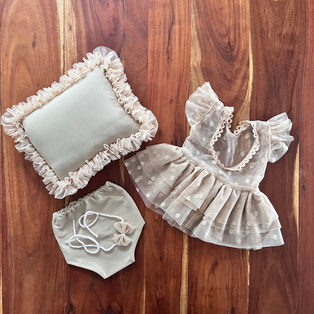 Aria beige Newborn or Sitter Photography - Newborn