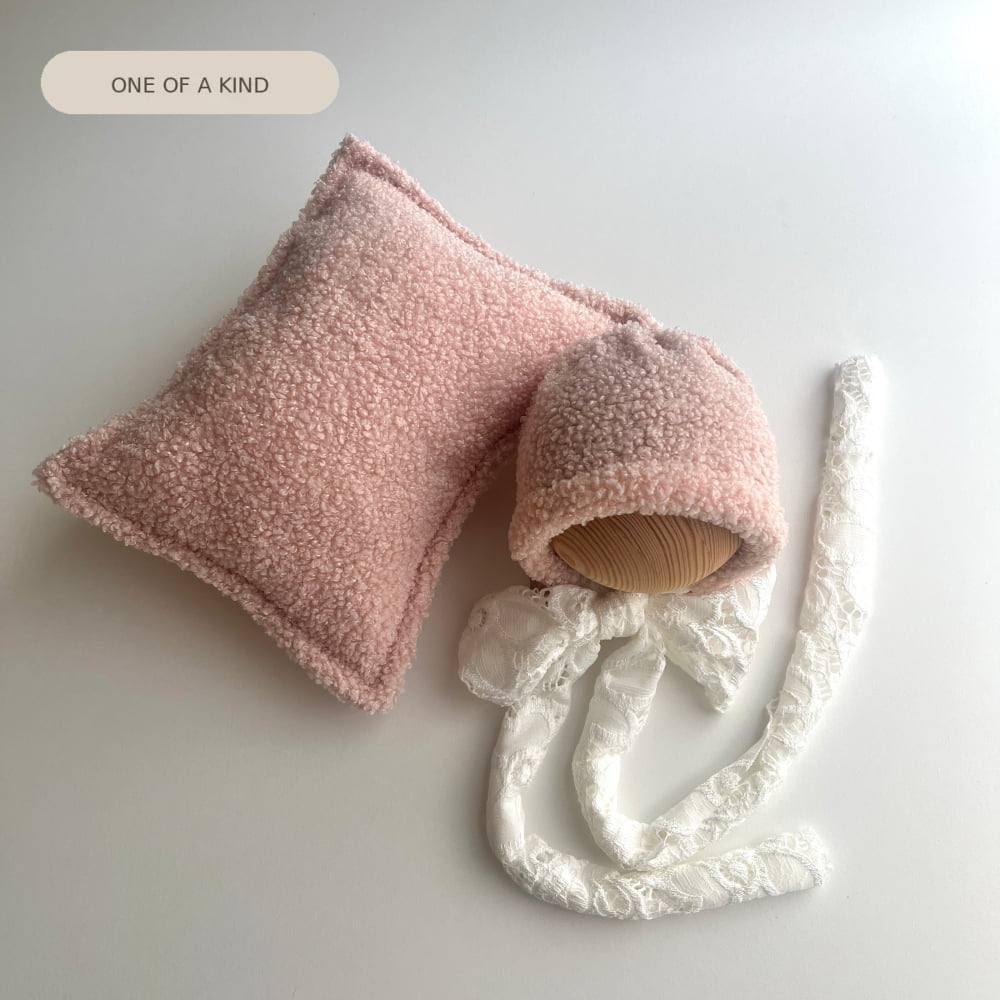 Bonnet with pillow pink sheep Newborn Photography Props