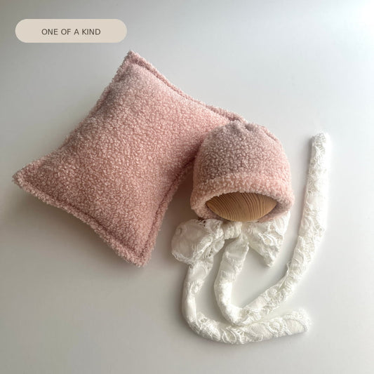 Bonnet with pillow pink sheep Newborn Photography Props