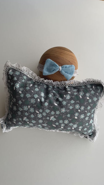 Newborn headband and pillow 4