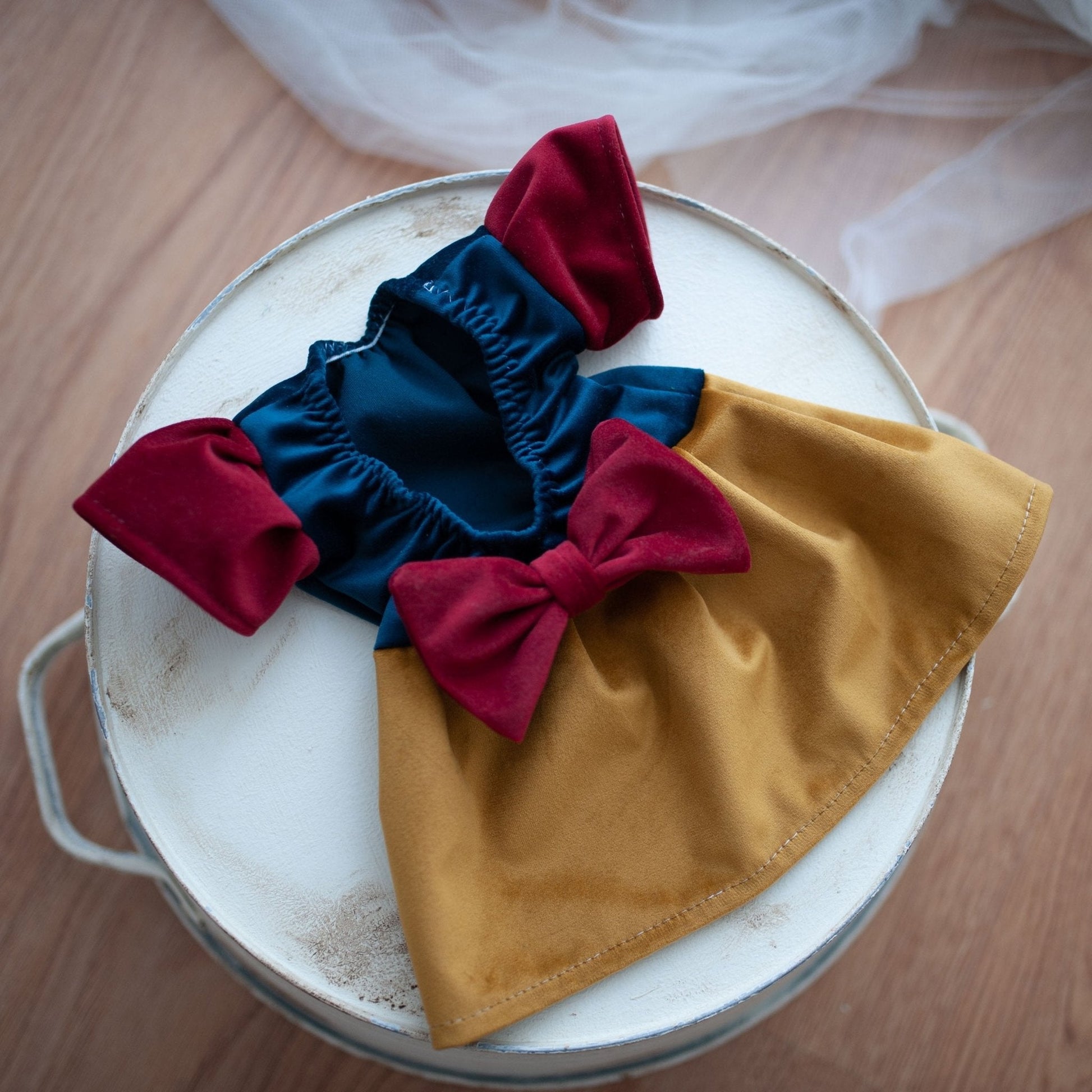 newborn snow white dress Disney Costume Bodysuit for Baby, Size 6-9 Months : Clothing, Shoes & Jewelry This Snow White Baby Costume is a great choice for any Disney fan and is sure to bring a smile to the faces of the seven dwarves. Baby Snow White Dress